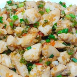 ไก่บ้านผัดพริกขี้หนูสวน