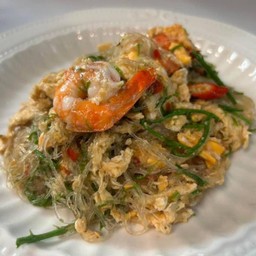 ผัดวุ้นเส้นชะอมกุ้ง