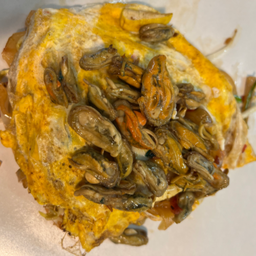 ผัดไทยหอยแมลงภู่