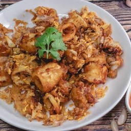 หมึกทอดกระเทียม