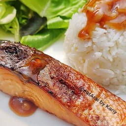 ข้าวหน้าแซลม่อนเทอริยากิ