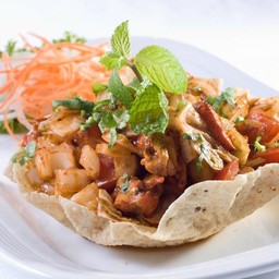 Chicken Tikka Salad สลัดไก่ย่างทันดูร์