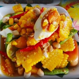 ตำข้าวโพดไทยไข่เค็ม