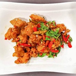 กระเพราไก่กรอบ
