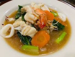 ราดหน้าทะเล