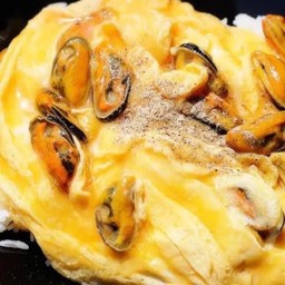 ข้าวไข่ข้นหอยแมงภู่