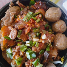 เกาเหลาเนื้อรวมหอมๆราคาหม้อไฟ