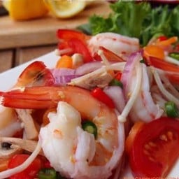 ยำกุ้งลวก