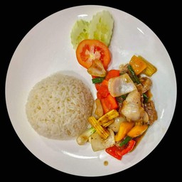 ข้าวราด หมูผัดพริกไทยดำ
