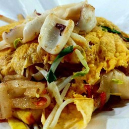 ผัดไทยปลาหมึก