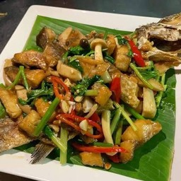 ผัดขึ่นช่าย