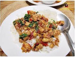 กะเพราไก่ราดข้าว