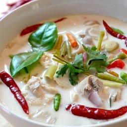 ต้มข่าไก่