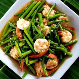 หน่อไม้ฝรั่งผัดกุ้ง