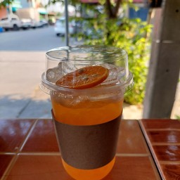 น้ำส้มเย็น  (ส้มสด)