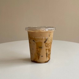 Caramel latte (Hot/Iced)