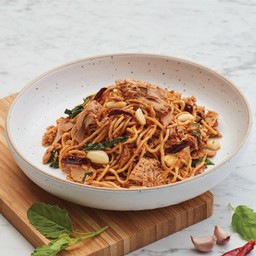 ลิงกวินี่แป้งออร์แกนิกสเปลท์กะเพราทูน่า (O, A, B, AB) (Stir fried homemade spelt linguini with tuna, chilli, and basil leaves)