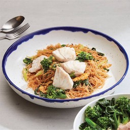 ผัดซีอิ๊วคะน้าฮ่องกง - ไก่