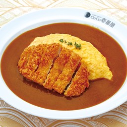 ข้าวแกงกะหรี่หน้าไข่หมูทอด