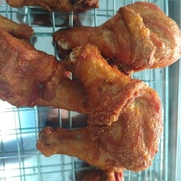 ครัวมะสาว ข้าวยำปักษ์ใต้ ไก่ทอด ฮาลาล
