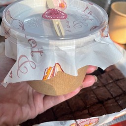 พรีเมียมฟัจด์บราวนี่คิวบ์ ช๊อกโกแลตนำเข้าจากเยอรมัน ถัง 12ออนซ์