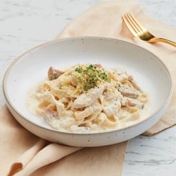 เฟตตูชชินี่แป้งออร์แกนิกสเปลท์ครีมซอสไก่และเห็ด (O, A, B, AB) (Homemade spelt fettuccine cream sauce with chicken and mushroom)