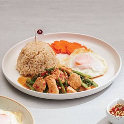 ไก่ผัดใบยี่หร่า (O, A) (Fried chicken with chilli and cumin leaves)