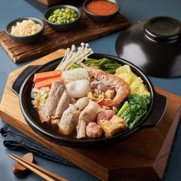 ก๋วยเตี๋ยวชาบูน้ำดำทะเลพร้อมทาน