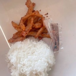 แม่เฉลียวหมูทอดไก่ทอด(พริกแห้ง) นาคนิวาส