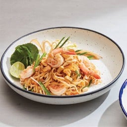 ผัดไทยกุ้งสด (O) (Phad Thai with shrimps)