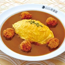 ข้าวแกงกะหรี่หน้าไข่ ไก่ทอด