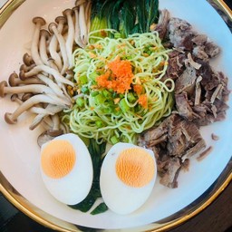 บะหมี่เนื้อตุ๋นทรงพลัง