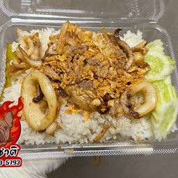 ข้าวปลาหมึกกระเทียม
