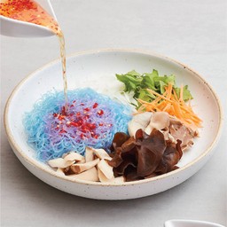 ยำวุ้นเส้นเห็ดสามอย่าง