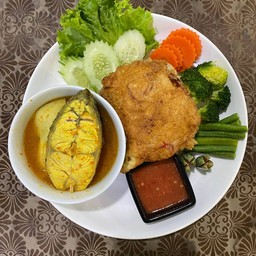 ข้าวไข่เจียว+แกงส้มปลากะพง