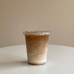 Latte (HOT/ICED)