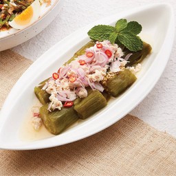 ยำมะเขือยาวอกไก่สับ