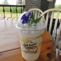 Cafe Laura Bar & Restaurant หนองแค