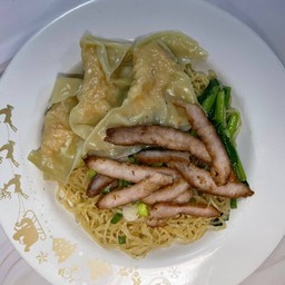 บะหมี่ เกี๊ยวกุ้ง หมูแดง