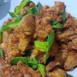 ขัาวผัดพริกแกง