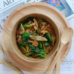 ผัดซีอิ๊ว (เส้นหมี่)