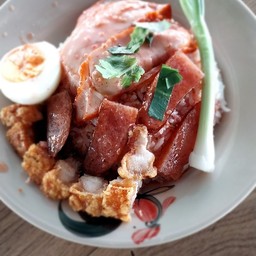 ข้าวหมูแดงหมูกรอบ