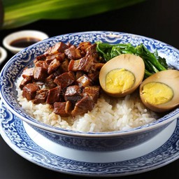 ข้าวหน้าหมูตุ๋นไข่ต้ม