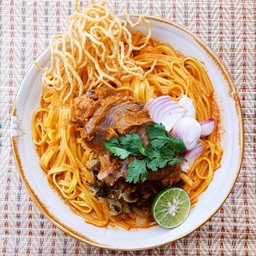 ข้าวซอยเนื้อตุ๋น