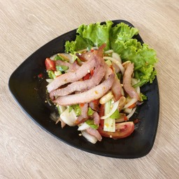 ยำคอหมูย่าง