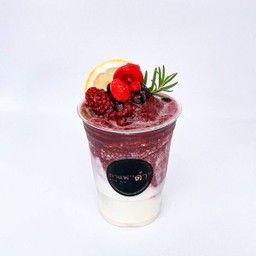 มิกซ์เบอร์รี่ โยเกิร์ต สมูทตี้