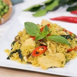 ข้าวผัดแกงเขียวหวาน