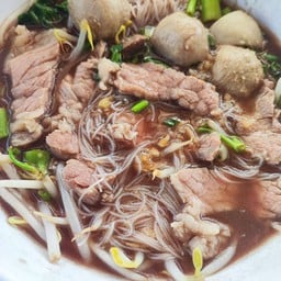 ก๋วยเตี๋ยว-โก๋บอย(ไม่มีหรอกครับมุกอ่อยถ้าของมันอร่อยยังไงก็น่ากิน)