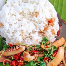 กะเพราหมึก