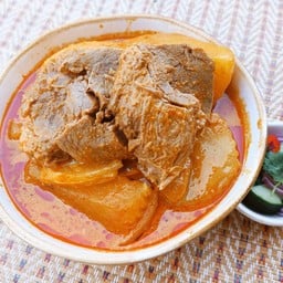 แกงกะหรี่เนื้อตุ๋น(กับข้าว)